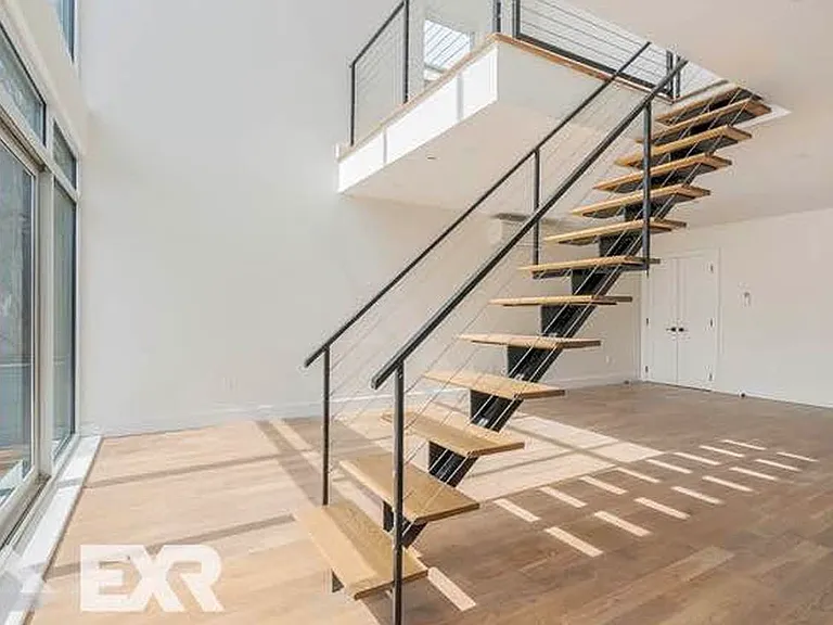 188 Freeman St #2R — Photo 5