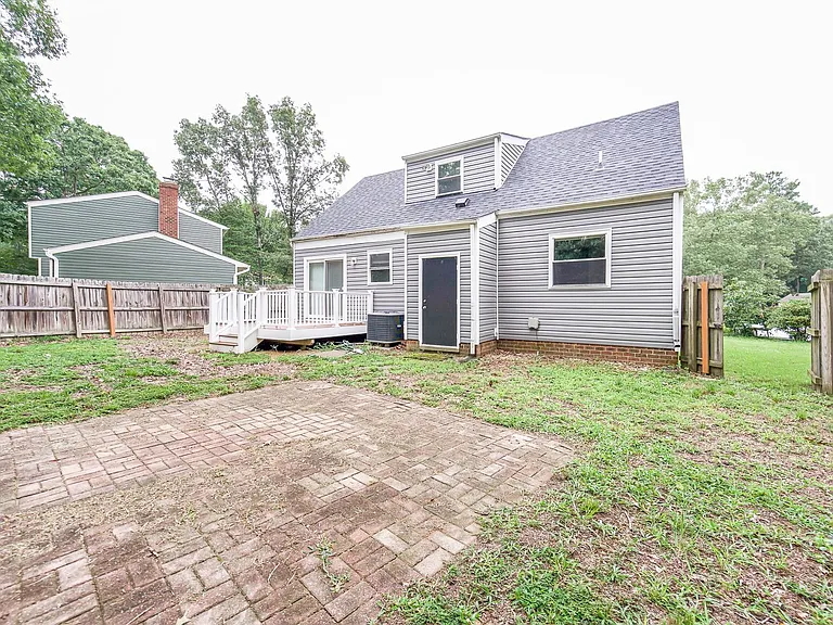 10504 Moorwood Ridge Cir — Photo 26