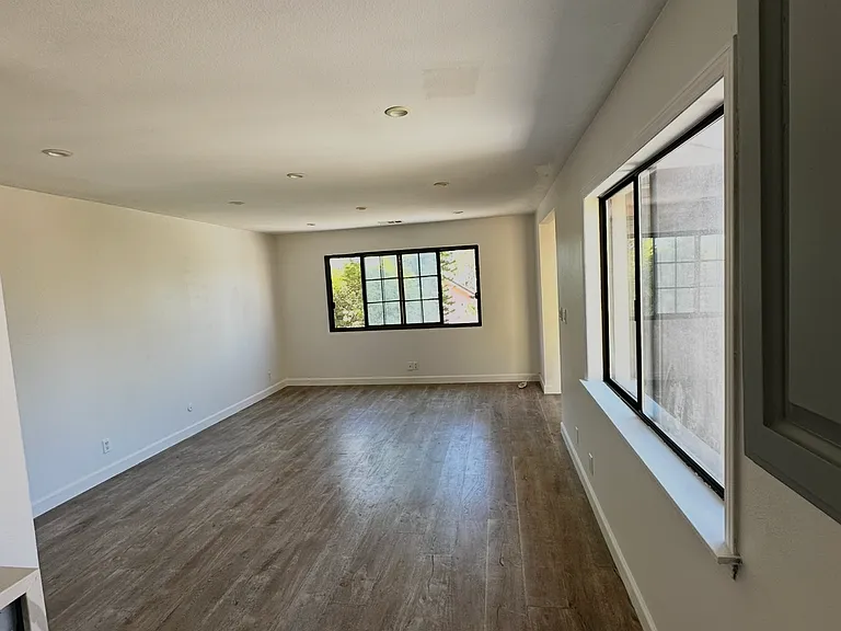 8532 Vine Valley Dr #SUN — Photo 4