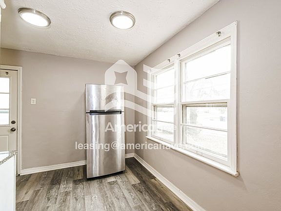 498992_005_dining_room_5.jpg