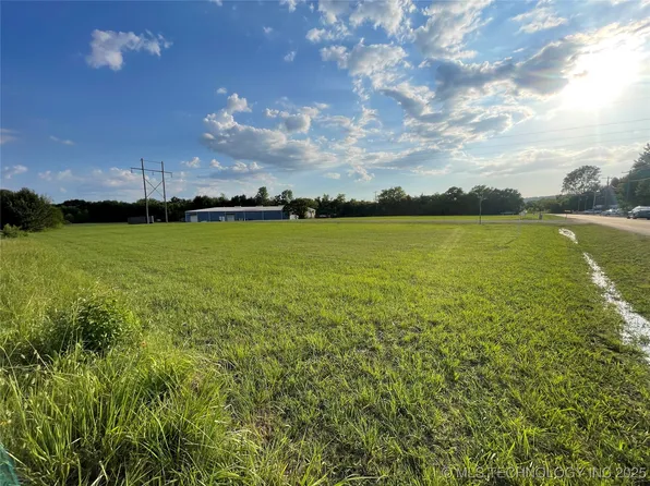 4 Warmac St, Warner, OK 74469