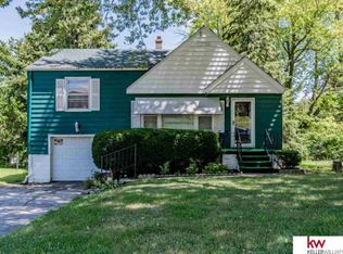 6505 N 37th St, Omaha, NE 68112