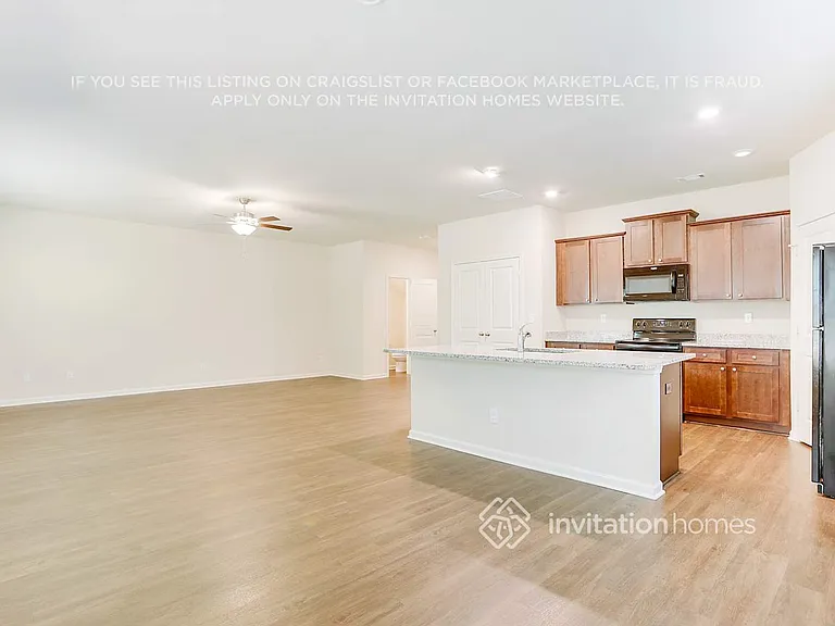 3465 Ridge Hill Pkwy — Photo 4