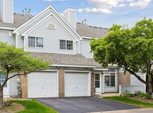518 Lovell Ave APT 3, Roseville, MN 55113