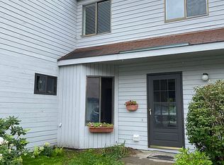 25 Chelsea Cir, South Burlington, VT 05403