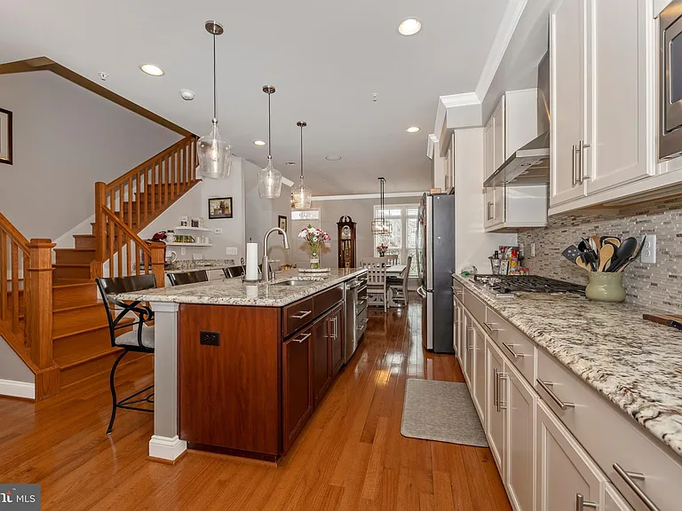 619 Blandwood Rd — Photo 12