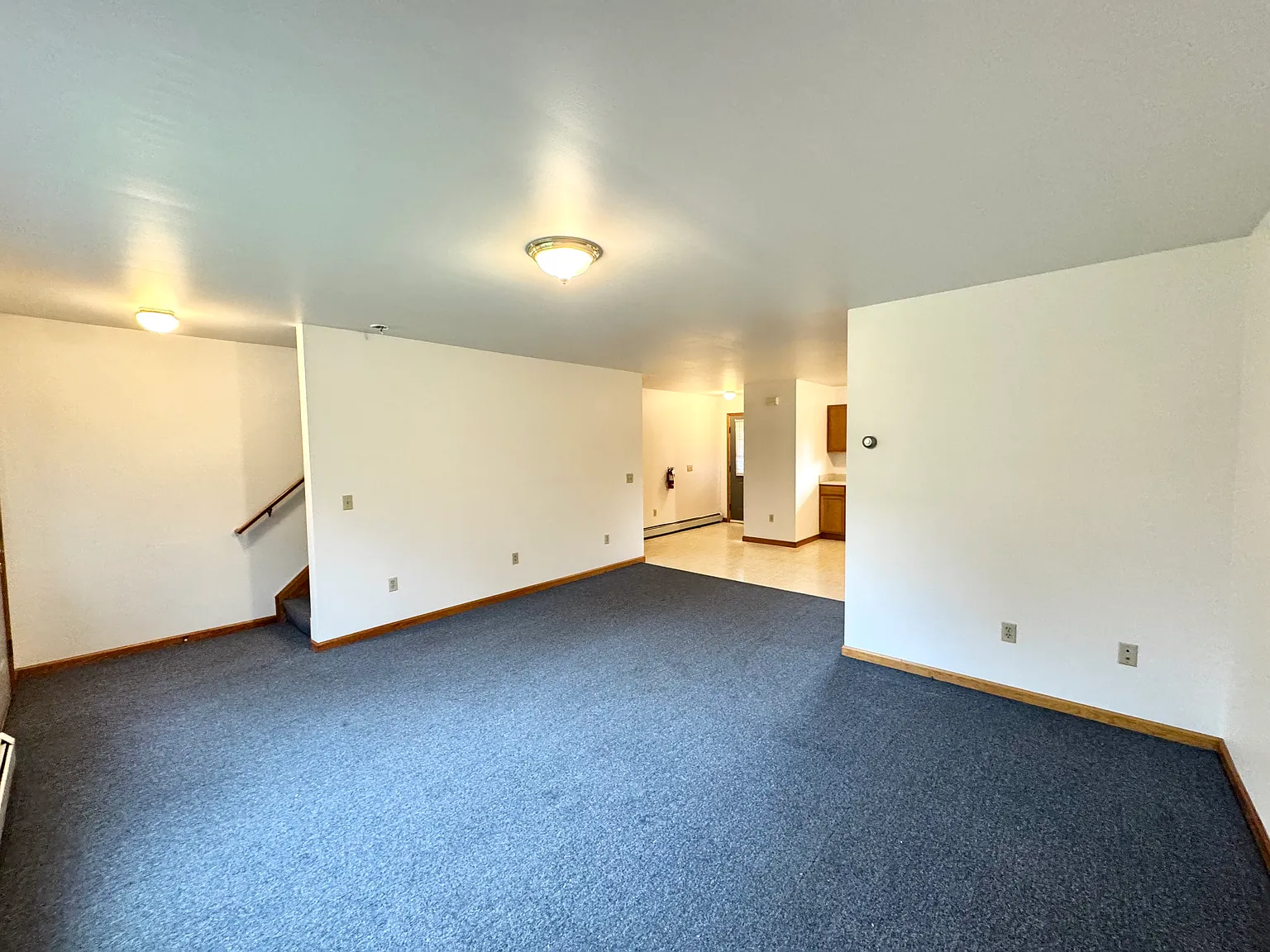 2 bed, 1.5 bath, 1200 sqft, $2,050 — Photo 2