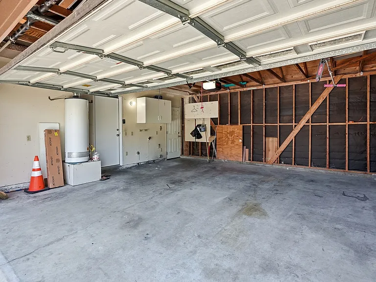 15303 Rancho Polermo Rd — Photo 33