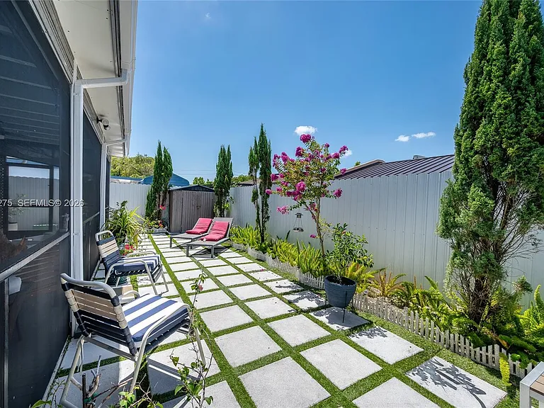 11530 SW 81st Ter — Photo 26