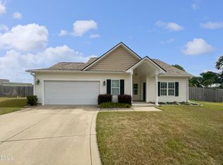 136 Bristol Ct, Raeford, NC 28376