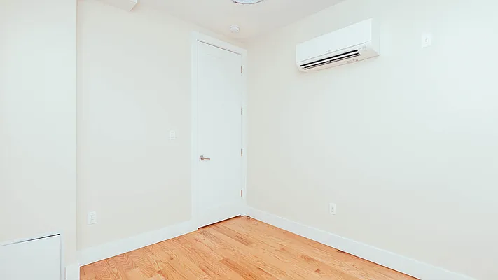Rented by Nooklyn NYC LLC | media 7