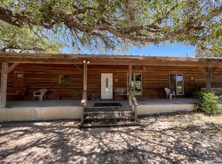 453 N Thunder Creek Rd, Utopia, TX 78884