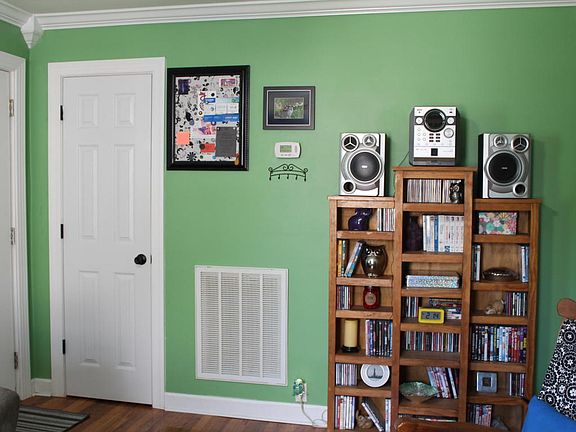 3rd image of 3407 Feathers St