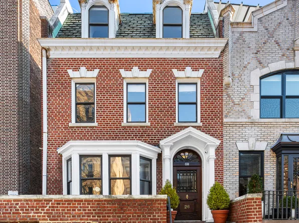 26 Winthrop Street image 1 of 25