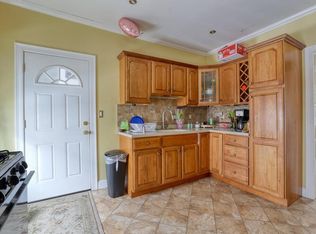 1177 Elm St, West Springfield, MA 01089