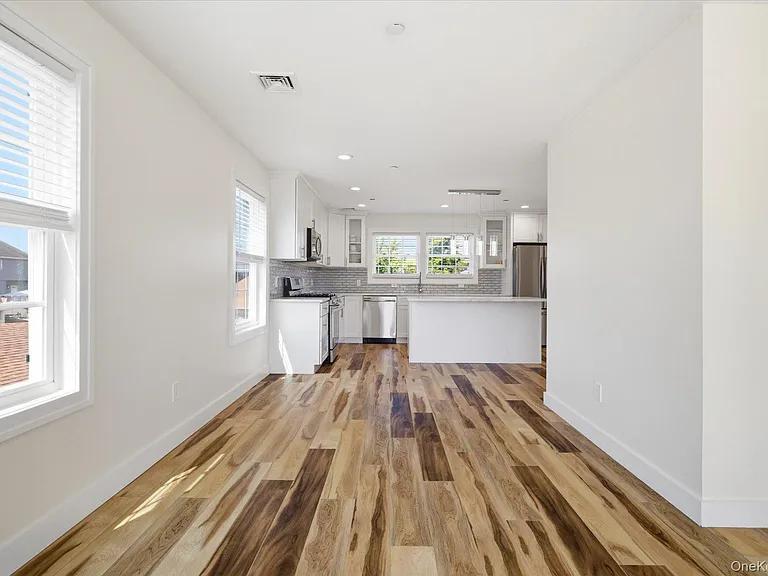 740 S Ocean Ave — Photo 19