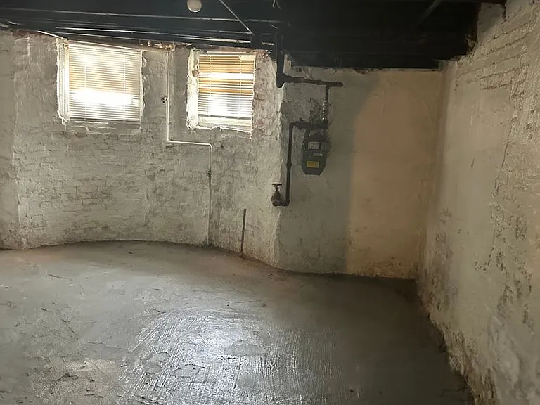 1649 N Fulton Ave — Photo 10