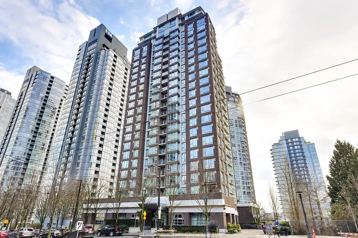 550 Pacific Street Vancouver — Photo 1