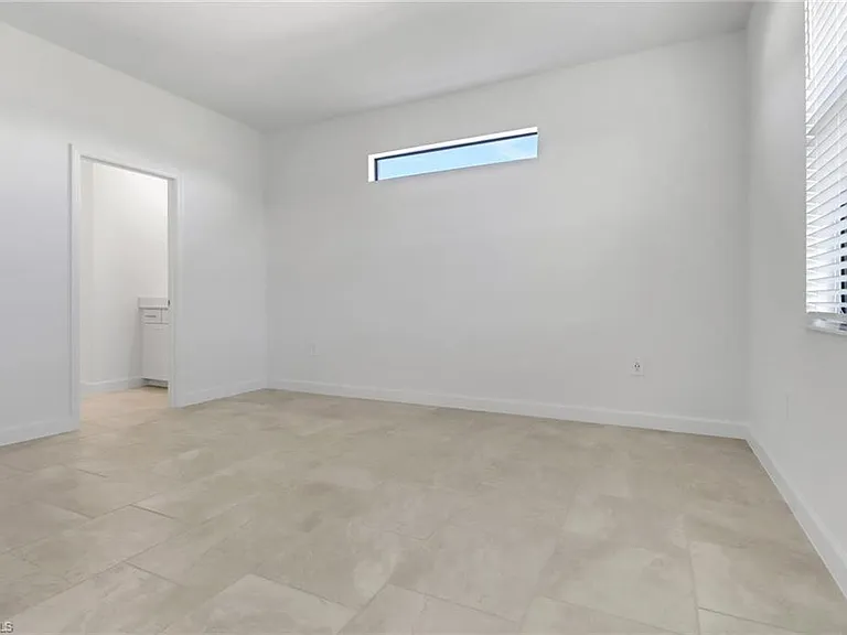 19588 Hinkley Dr — Photo 13
