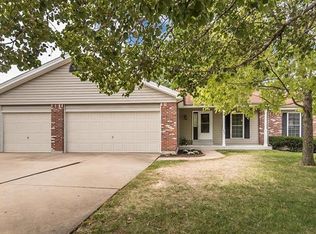 339 Carriage Trail Ct, O'Fallon, MO