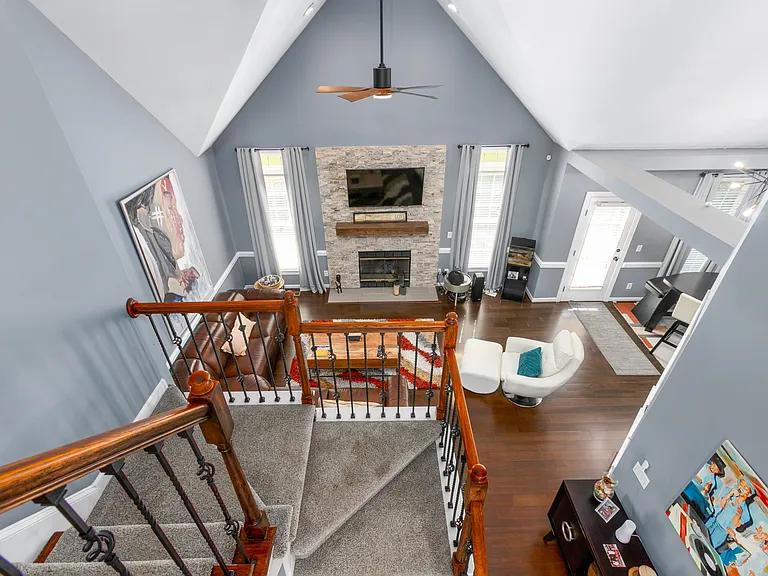 305 Lucas Park Dr — Photo 31