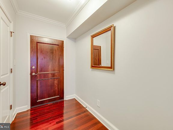2nd image of 906 S Washington St APT 111