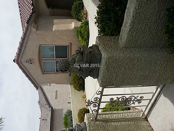 2nd image of 2030 Wildwood Lake St