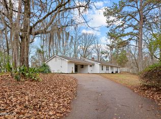 218 W Virginia Dr, Clinton, MS 39056