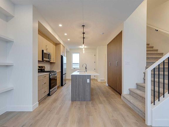 5th image of 2124 W 7th St NW