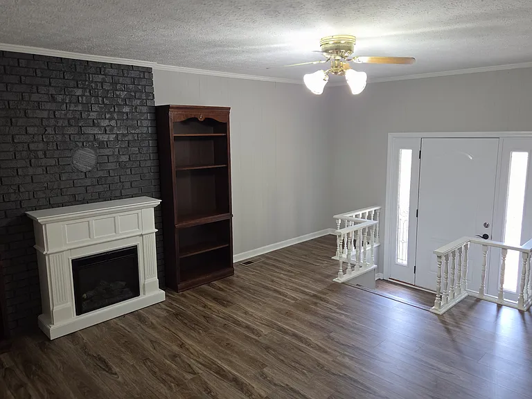 4410 Cold Springs Rd — Photo 8