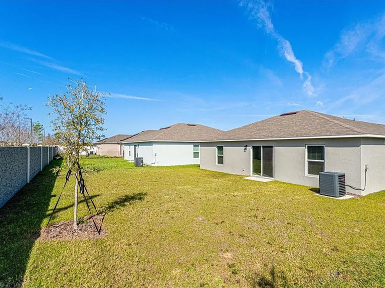 352 Towns Cir — Photo 21