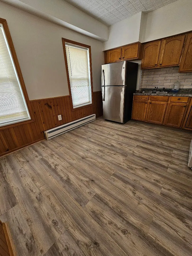 2 bed, 1200 sqft, $1,650 — Photo 1