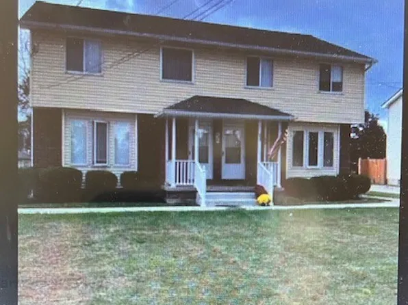 4261 Sowles Rd, Hamburg, NY 14075