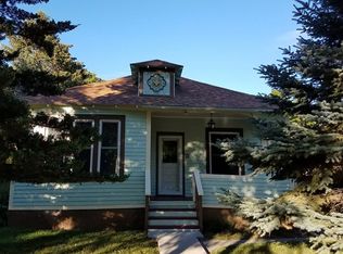 137 N 6th St, Hot Springs, SD 57747