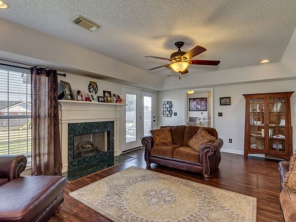4th image of 10315 Sunlight Dr
