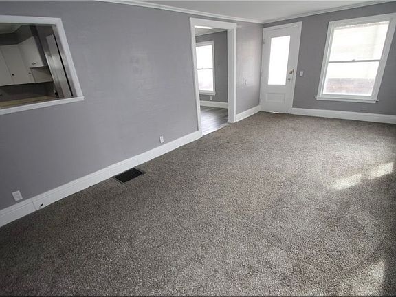4th image of 569 Washington Ave