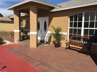 239 Rue Labonne Rd, Fort Myers, FL 33913