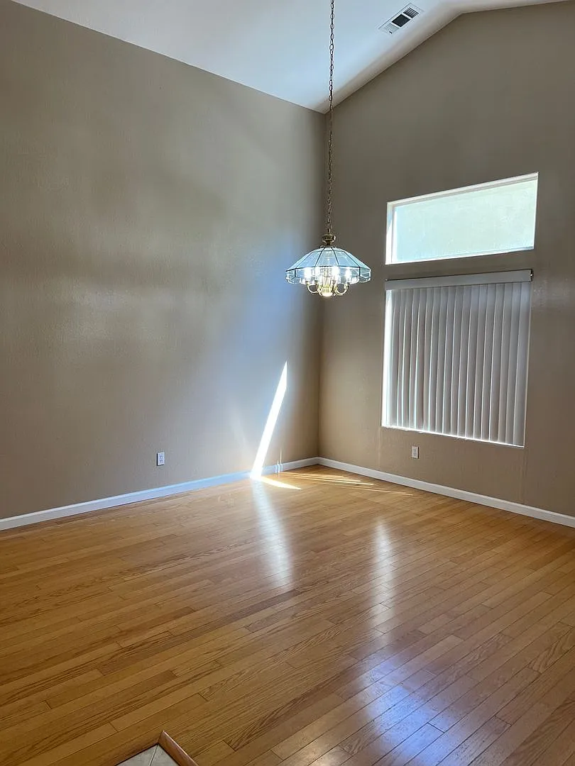 Beautiful 3-Bedroom, 2-Bath Single-Story Home — Photo 2