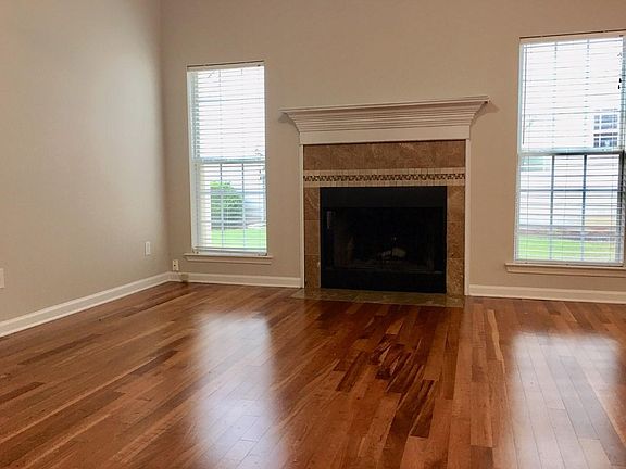 5th image of 267 Turnbridge Cir