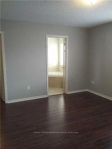 930 Gazley Cir — Photo 17