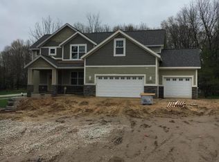 3018 Ashton Ridge Dr SE, Ada, MI 49301
