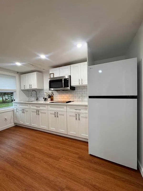 1 bed, 1.0 bath, 400 sqft, $1,800 — Photo 1