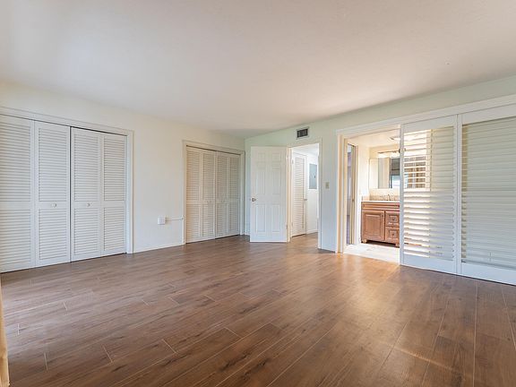 4th image of 2020 Lake Osborne Drive #9