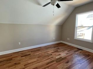 220 Oak Meadow Ln, Asheville, NC 28804