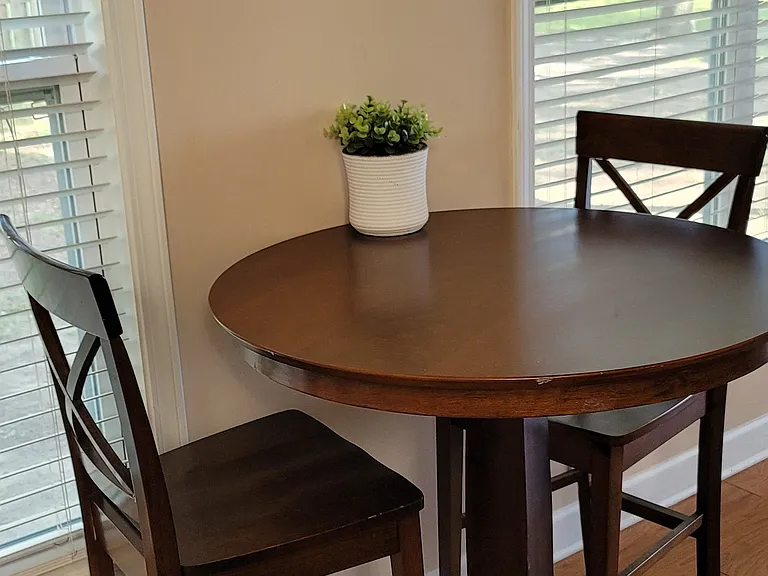 100 Grangers Ct — Photo 6