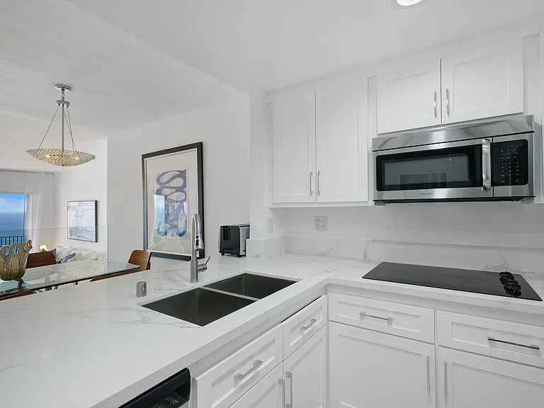18111 Coastline Dr #2 — Photo 24