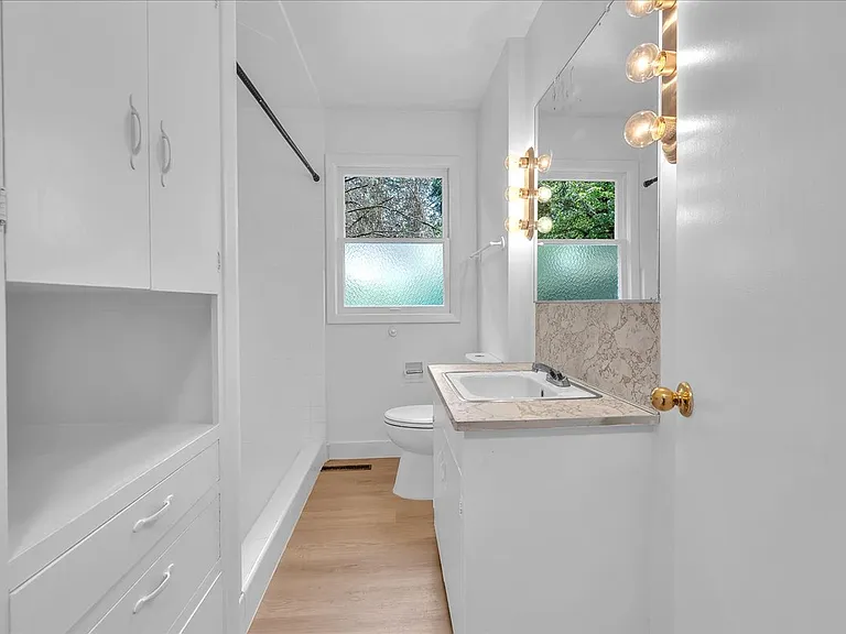 9710 S Corbett Ln — Photo 10