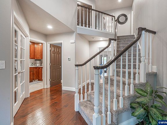 5th image of 1159 Ridgepoint St NE