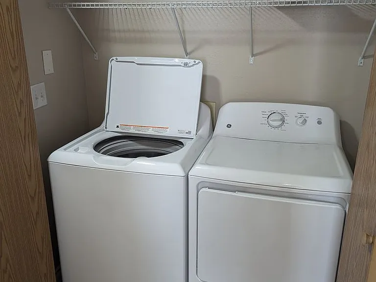 Silverwood Apartments — Photo 122