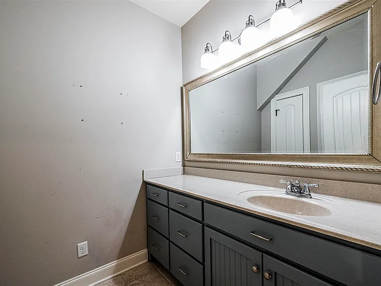 730 Bennington Park Dr — Photo 30
